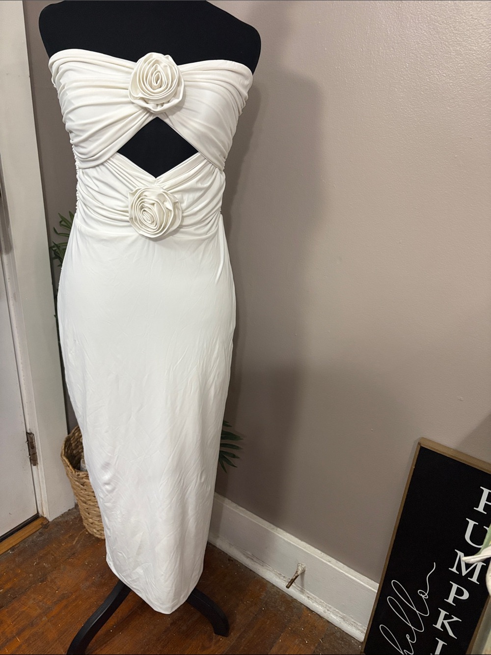 Torn by Ronny Kobo White Selena Strapless Rosette Midi Dress Size
